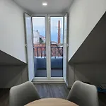 Loios And 公寓式酒店 4*