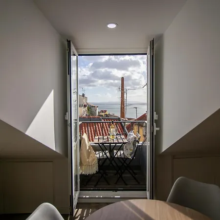 Loios And Apartmanhotel 4*