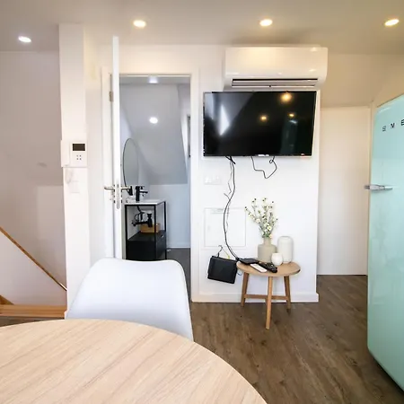 Hotel apartamentowy Loios And